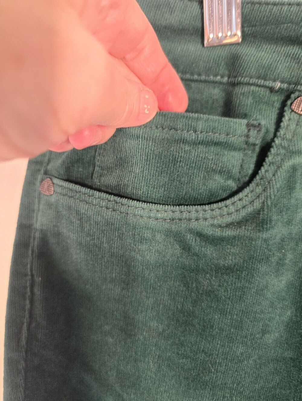 Kut From The Kloth REESE NWT Green Corduroy Raw Hem Fall casual Pants. Ladies 18 - Picture 3 of 13
